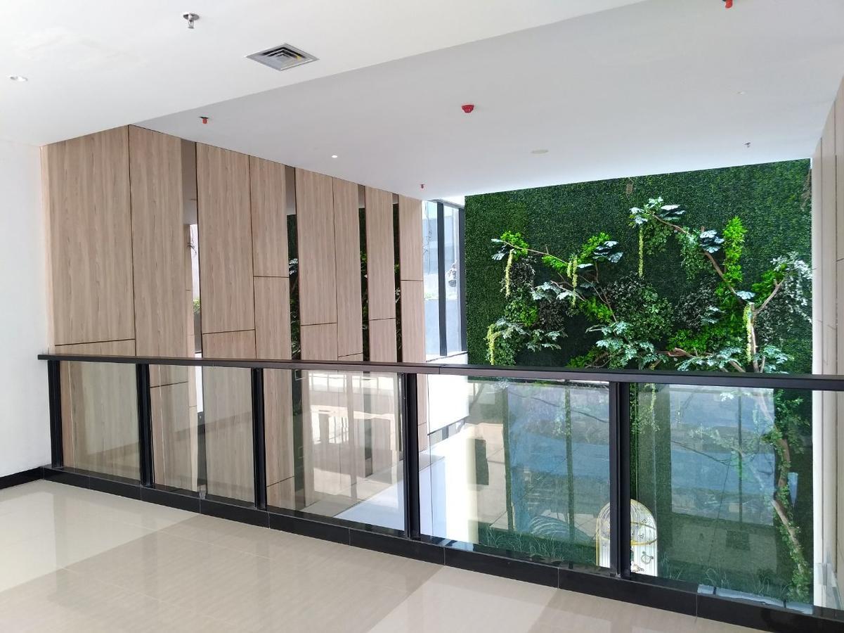 Maxone Platinum Hayam Wuruk Hotel Jakarta Exterior photo