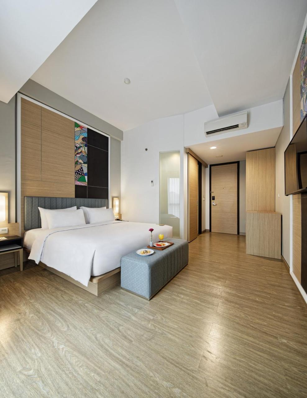 Maxone Platinum Hayam Wuruk Hotel Jakarta Exterior photo